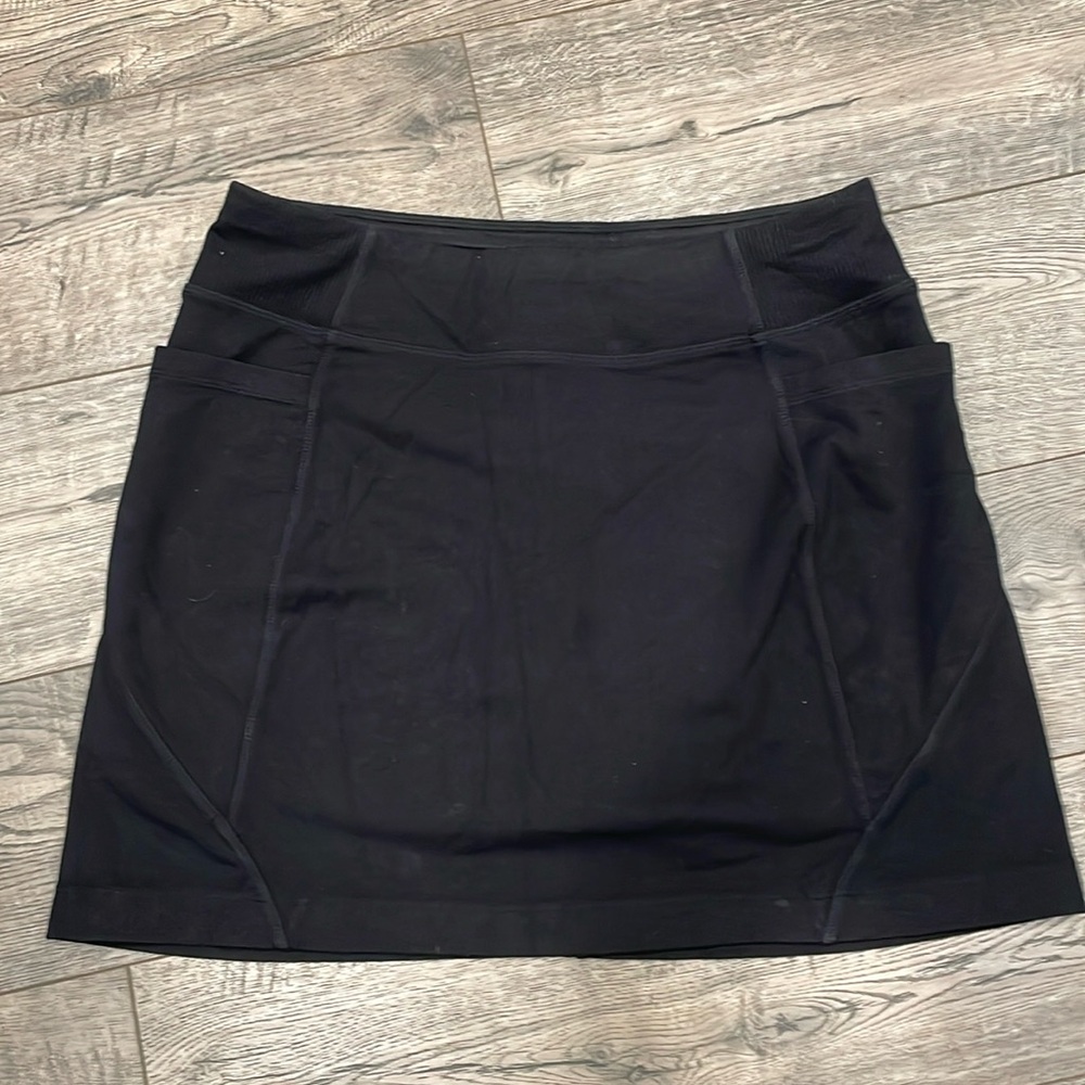 Athleta skort, 2 pockets, size S